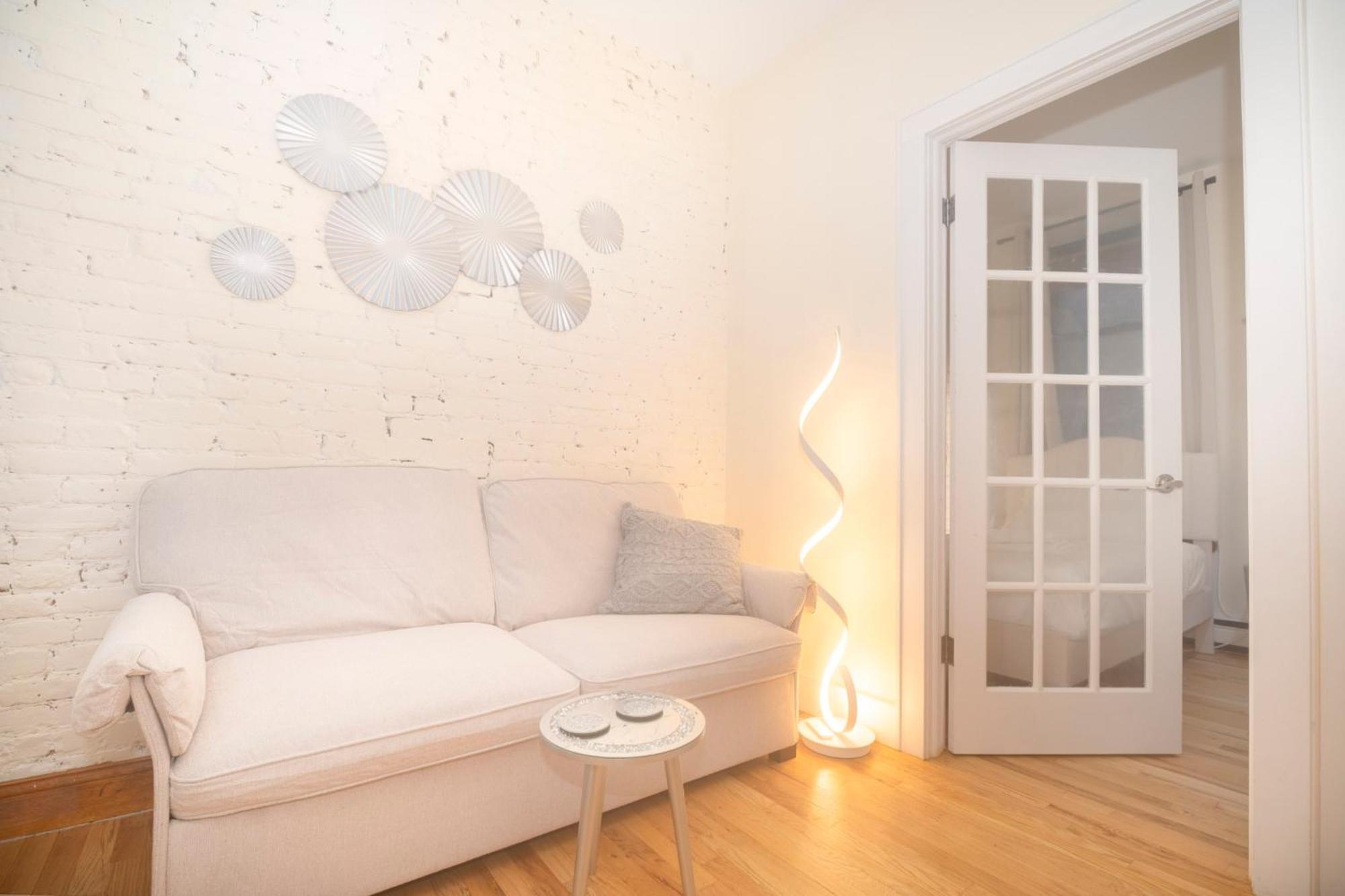 Stay2 Close To Time Square, Park, Columbus Circle, Health Kitchen Apartment *