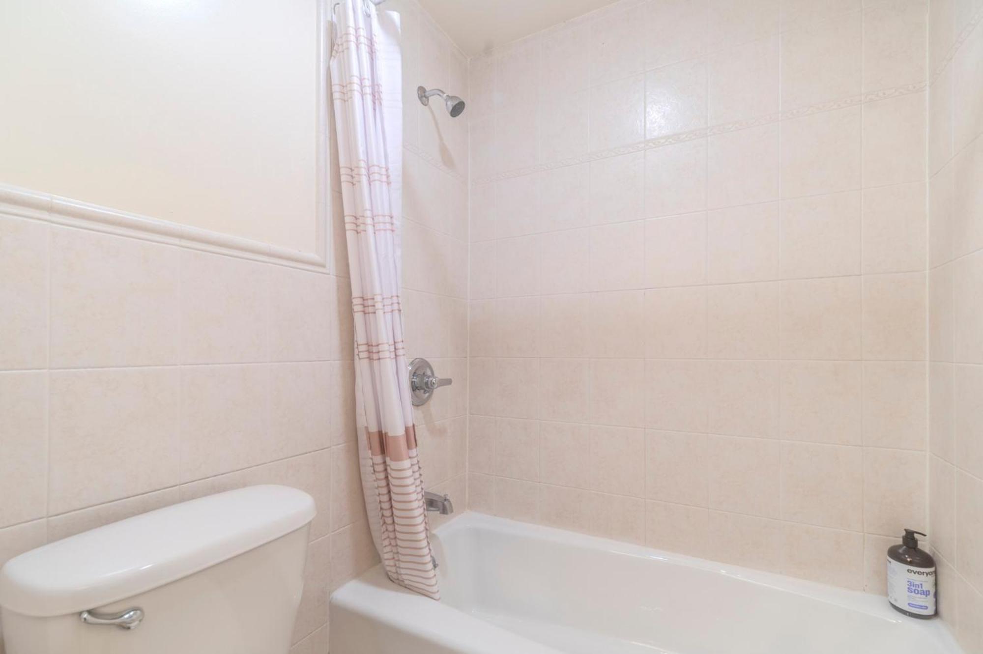 Stay2 Close To Time Square, Park, Columbus Circle, Health Kitchen Apartment *