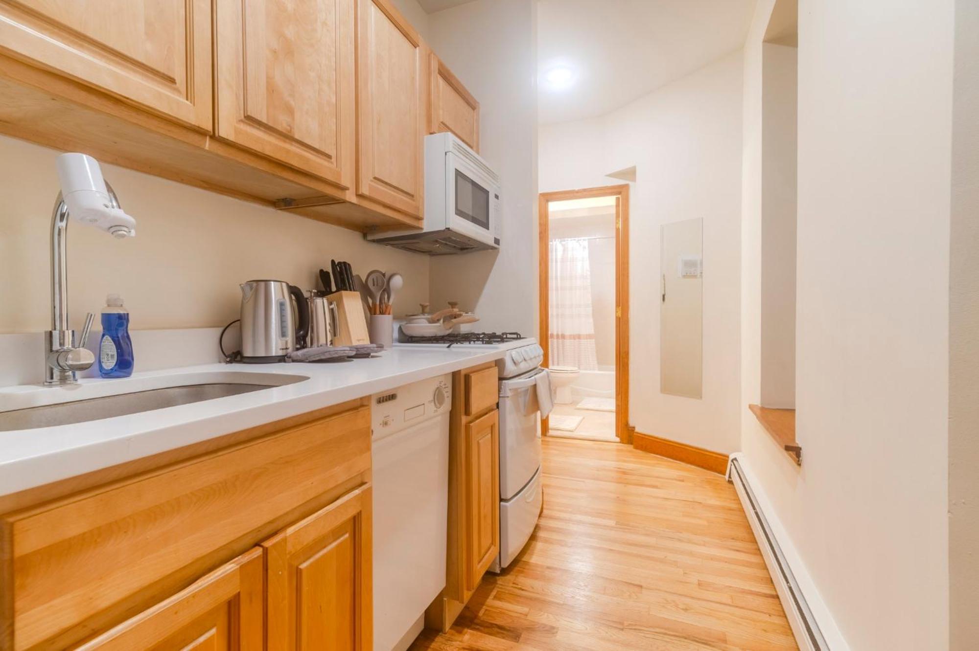 Apartment Stay2 Close To Time Square, Park, Columbus Circle, Health Kitchen *
